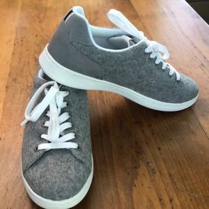 Like new ED grey felt tennis shoes